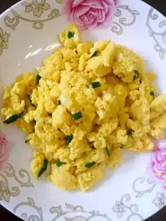 Make Fried goose eggs step 5