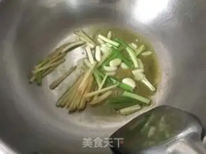 Make Scrambled clams step 2