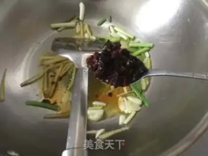 Make Scrambled clams step 3