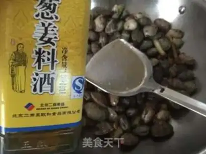 Make Scrambled clams step 5