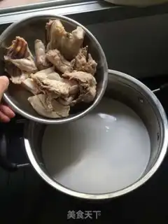 Make Coconut juice corn chicken soup step 6