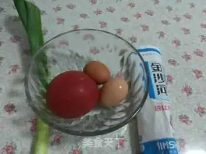 Make Tomato fried egg noodles step 0