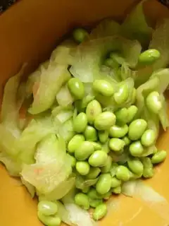 Make Soybeans with watermelon peels step 6