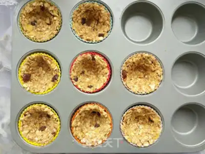 Make Yogurt oatmeal basket step 2