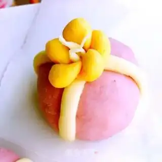 Make Fancy buns step 22