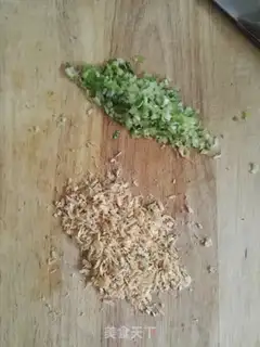 Make Carrot-faced egg buns step 13