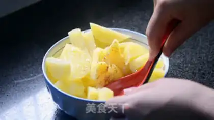 Make Gold potato cheeseball step 5