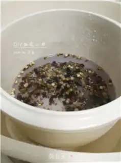 Make Crude food popsicles step 3