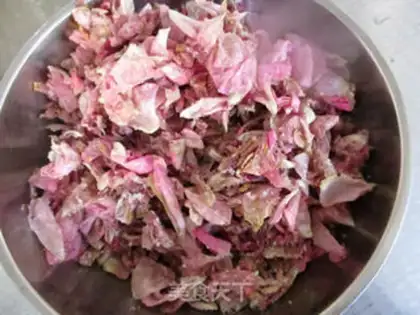 Make Rose cake step 2