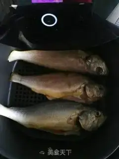 Make Roasted yellow fish step 1