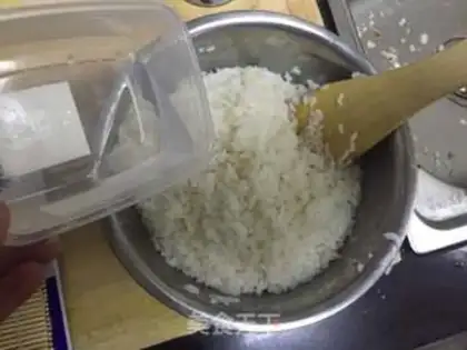 Make Delicious sushi step 2
