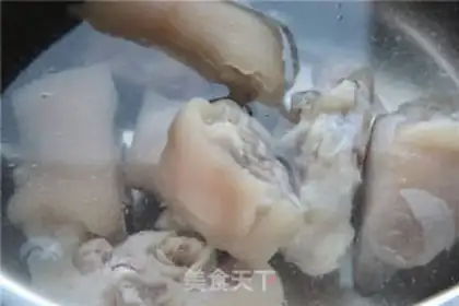 Make Red burning pig hoof step 2
