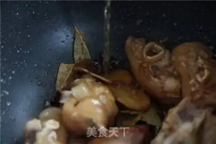 Make Red burning pig hoof step 5
