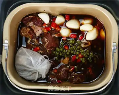 Make Spicy beef step 1