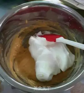 Make Coconut-freaked potato cake step 5