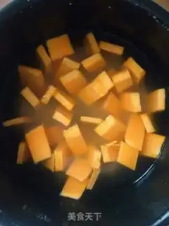 Make Pumpkin porridge step 1