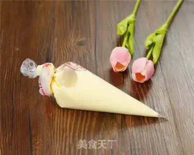 Make A giraffe roll step 5
