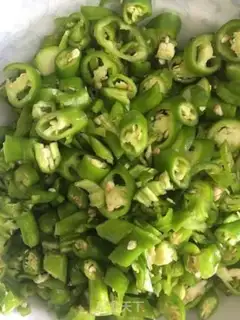 Make Scrambled peppers step 1