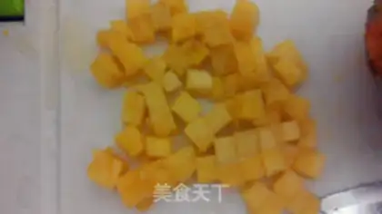 Make Seanan pineapple rice step 1
