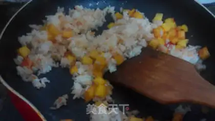 Make Seanan pineapple rice step 5