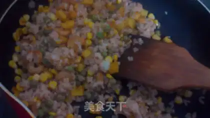 Make Seanan pineapple rice step 6