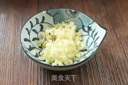 Make Garlic fan sap step 4
