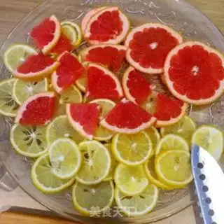 Make # Honey and fruit # step 0