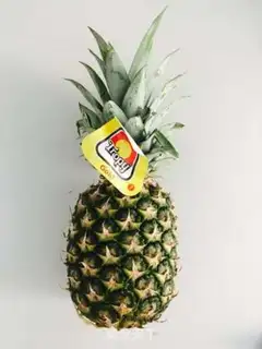 Make Quick pineapple cut step 0