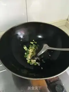 Make Squirt the yellowfish step 3
