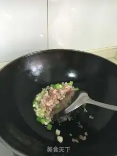 Make Squirt the yellowfish step 4