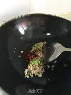 Make Squirt the yellowfish step 5