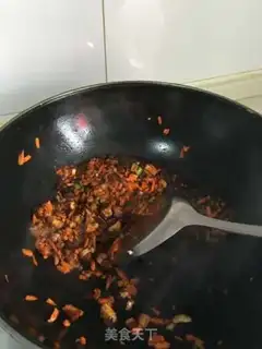 Make Squirt the yellowfish step 7