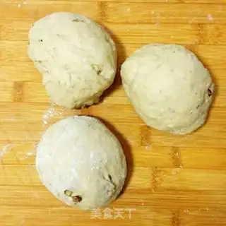 Make Country walnut bread step 1