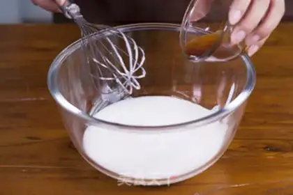 Make Sour yogurt step 1