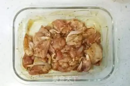 Make Black pepper roasted chicken rice step 5