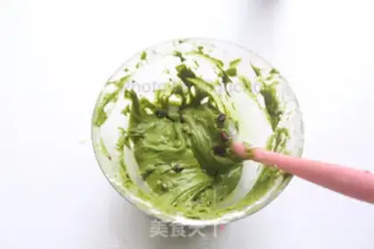 Make Frog marfin cake step 5