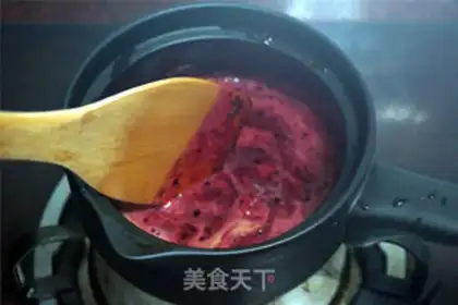 Make Homemade blueberry jam step 2