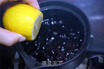 Make Homemade blueberry jam step 4