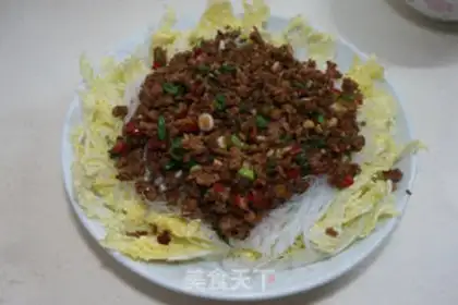 Make Meat powder fan dolls step 8