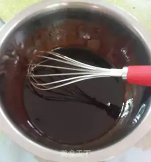 Make Melvin chocolate cake step 1