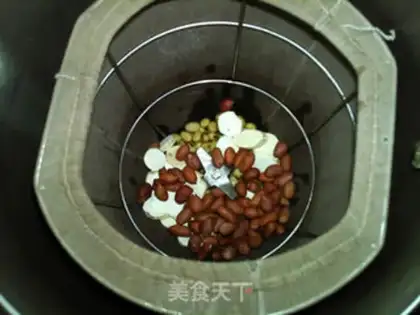 Make Peanut Mountain bean milk step 3