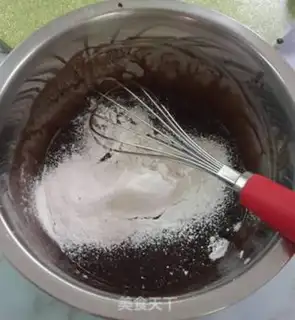 Make Melvin chocolate cake step 5