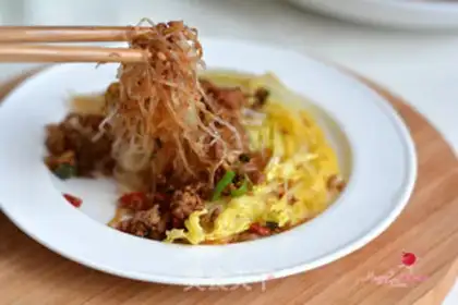 Make Meat powder fan dolls step 12