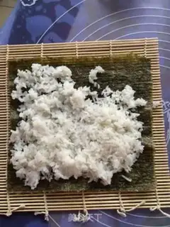 Make Fresh sushi step 5