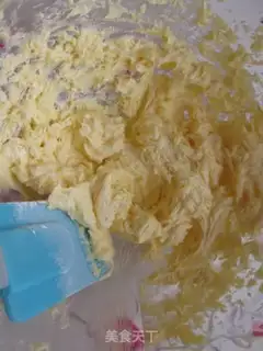 Make Black gallon almond pie step 2