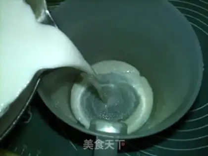 Make Peanut Mountain bean milk step 12