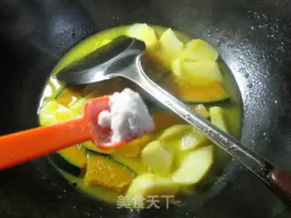 Make Pumpkin with potatoes step 4