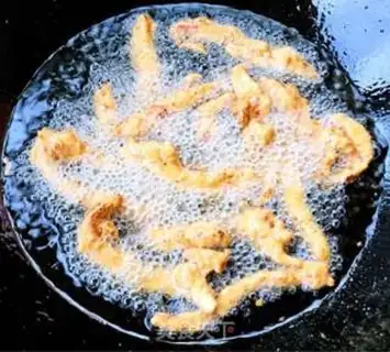 Make Chicken rolls in Mexico step 5