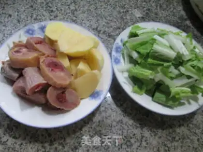 Make I cook potatoes for chicken legs step 0