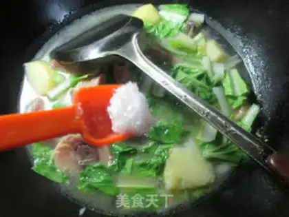 Make I cook potatoes for chicken legs step 5